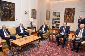 الشيخ يبحث مع مسؤوليْن مصريين آخر التطورات السياسية في الأراضي الفلسطينية