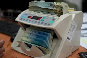 إسرائيل تحول رسميًا مبلغ 149 مليون شيكل من أموال المقاصة لصالح إسرائيليين