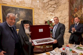 השר הפנימי הירדני משתתף במיסה של חג המולד לקהילות הנוצריות לפי הלוח המזרחי בבית לחם