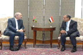 وزيرا خارجية مصر والأردن يؤكدان ضرورة الالتزام باتفاق وقف إطلاق النار وتنفيذ بنوده كاملة