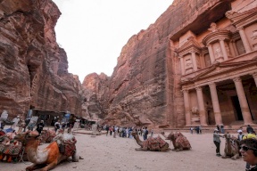 7.8 مليار دولار الدخل السياحي للأردن العام الماضي بارتفاع 7.6%