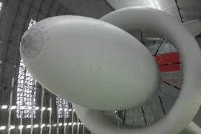 الصين تجري أول اختبار ناجح لمحطة طاقة طائرة