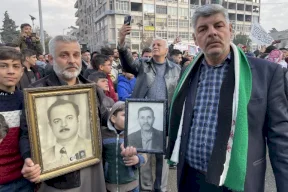 بعد 44 عاما من المجزرة.. أهالي حماة ينشرون صور أقاربهم الذين قتلهم الأسد