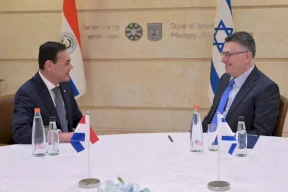 وزير خارجية الاحتلال يحذر من صواريخ إيران الباليستية