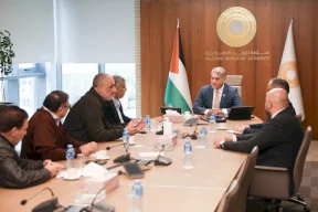 محافظ سلطة النقد يبحث مع وفد من غرفة تجارة القدس التحديات التي تواجه القطاع التجاري في القدس