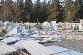 هدم متجر في كابول بدعوى البناء دون ترخيص