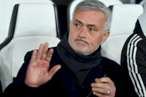 كيف خدع مورينيو الجميع وتابع مباراة ريال مدريد وبنفيكا من الحافلة؟