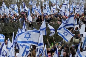 نصف الإسرائيليين يؤيدون ضربة مستقلة لإيران و56% يدفعون باتجاه التصعيد في لبنان