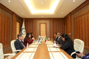 وزيرة الخارجية الفلسطينية تلتقي نظيرها المالديفي