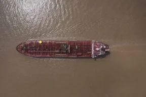 מחוז עומאן: תקיפת מכלית נפט סמוך למצר הורמוז