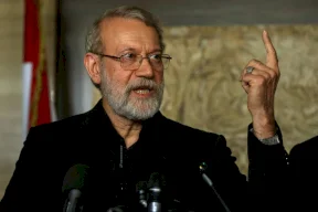 مَن هو علي لاريجاني صقر طهران العائد للمشهد؟