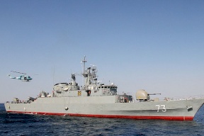 غرق فرقاطة إيرانية قبالة سريلانكا يرجح أنها تعرضت للقصف