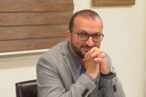 ثنائية العداوة المطلقة والحماية المفرطة بين الفرس واليهود