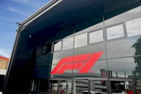 مالكة "فورمولا 1" تخسر ملياري دولار من قيمتها السوقية جراء حرب إيران