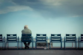 سبب المعاناة من الوحدة المزمنة.. علم النفس يفسر