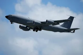 الجيش الأميركي يؤكد مقتل أربعة من طاقم طائرة تحطمت في غرب العراق