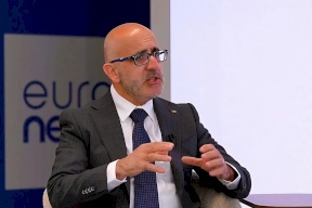 وزير المالية: ستبقى الحكومة ملتزمة بصرف الرواتب بنسب تحددها الإمكانيات المالية المتاحة