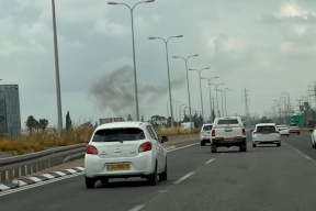 إصابتان وأضرار بسقوط شظايا صواريخ في وسط إسرائيل (فيديو)