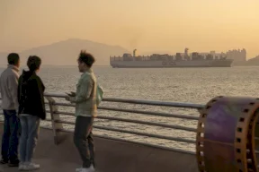 شركات شحن الحاويات الآسيوية تشهد تحولاً في أعمالها وسط حرب إيران