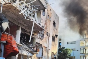 إصابات ودمار في تل أبيب جراء هجوم صاروخي إيراني (فيديو)