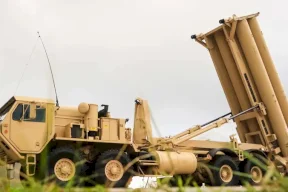 "البنتاغون" يوقع 3 اتفاقيات لزيادة إنتاج الصواريخ والذخائر