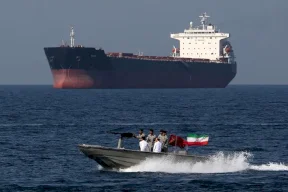 خطة معقدة من 3 مراحل.. التفاصيل المحتملة لمعركة فتح مضيق هرمز