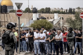 الاحتلال يمنع المقدسيين من الصلاة في شارع صلاح الدين