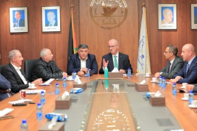 مؤسسات نابلس تحذر: ديون متراكمة على الحكومة بمئات ملايين الشواكل تهدد بإغلاق مستشفى النجاح الوطني