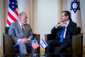 هرتسوغ ضد هجمات المستوطنين.. وواشنطن تعلق: مجرد "عناصر متطرفة"