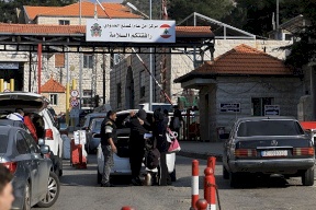 تقرير: واشنطن طالبت إسرائيل بتعليق مهاجمة معبر المصنع الحدودي بين سورية ولبنان