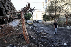 Des frappes sur Beyrouth et le Hezbollah annonce avoir ciblé une frégate israélienne