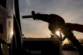 קפיצת מחירי הבנזין מבעירה האצה חדה באינפלציה האמריקאית במרץ