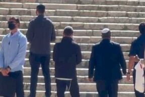 المتطرف بن غفير ومجموعة من المستوطنين يقتحمون الأقصى (فيديو)