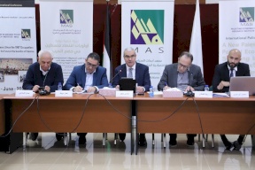 معهد ماس يفتتح سلسلة طاولاته المستديرة لهذا العام بمناقشة الحقوق الاقتصادية والاجتماعية في مسودة الدستور المؤقت لدولة فلسطين 