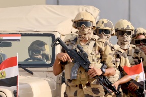 تقرير إسرائيلي يحرّض على مصر ويتهمها بممارسة لعبة ضغط خطيرة على تل أبيب