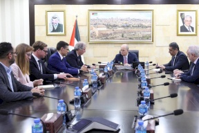 مصطفى يدعو الاتحاد الأوروبي لمزيد من الدعم السياسي والمالي لتعزيز صمود الشعب الفلسطيني 