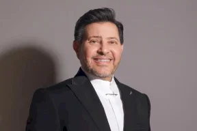 Décès du chanteur égyptien Hani Shaker après une crise de santé