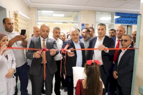 المحافظ حمايل يفتتح قسم الطوارئ المحدث في مستشفى أريحا 
