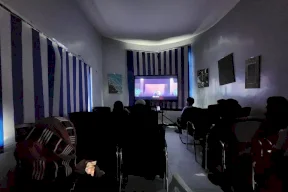 Résistance par la lumière.. Tentatives de ressusciter le cinéma yéménite sous les décombres et le blocus