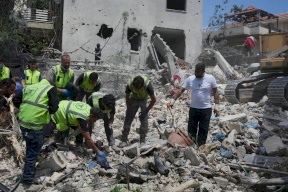 Israël intensifie ses frappes au Liban et le Hezbollah poursuit ses attaques