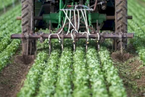 Les États-Unis réduisent les droits de douane sur les équipements agricoles pour freiner les coûts de production