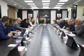 رئيس الوزراء: تحضيرات لإطلاق مشروع طاقة شمسية مركزي بالضفة بـ37 مليون دولار