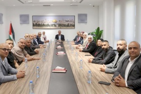الشيخ يبحث مع رؤساء المجالس البلدية في دورا ودير سامت وبيت عوا سبل تعزيز دور الهيئات المحلية