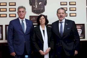 ممثل الرئيس الخاص ومحافظ سلطة النقد يؤكدان دعمهما لبلدية نابلس في مواجهة التحديات الاقتصادية والخدمية