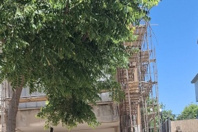 Worker seriously injured after falling from the roof of a building in Netanya