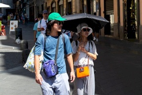 Record Heat Wave in Europe Causes Over 10,000 Deaths