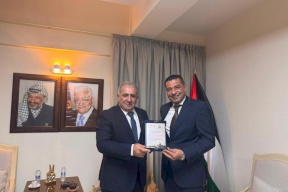 Le président de la communauté palestinienne à Brême, Samer Aslan, rend hommage à l'ambassadeur de Palestine au Liban et discute de l'amélioration de la coopération pour le service de notre peuple