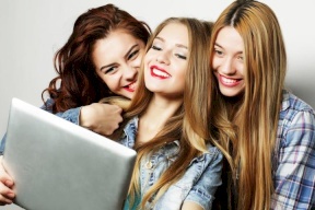 تعرفي على طريقة وضع المكياج للعيون عند التقاط الصور