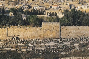 بلدية الاحتلال تستولي على أجزاء من مقبرة بالقدس 