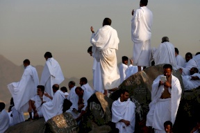 هل سيُمنع القطريين من دخول المسجد الحرام؟